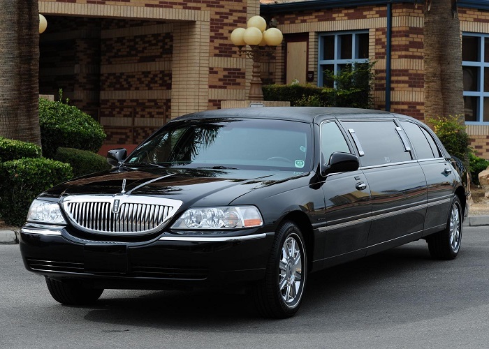 Lincoln Stretch Limousine